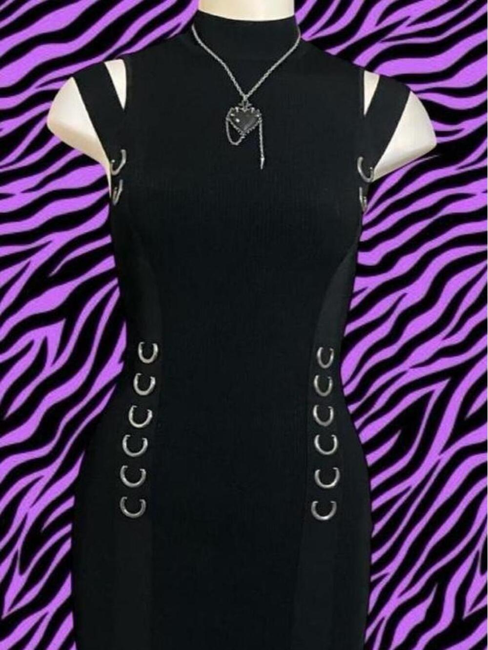 As worn by character Isabelle Lightwood in Shadowhunters!!!